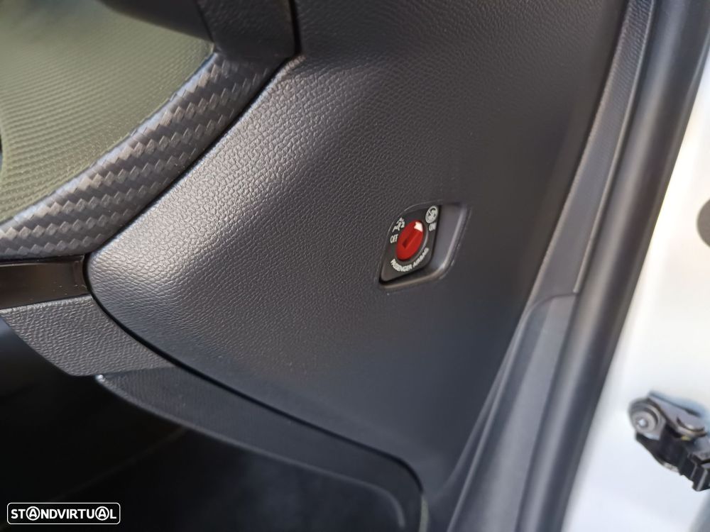 Peugeot 208 PureTech 130 EAT8 GT Pack - 34