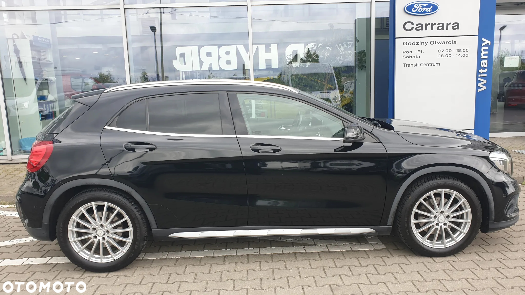 Mercedes-Benz GLA 250 4-Matic - 12