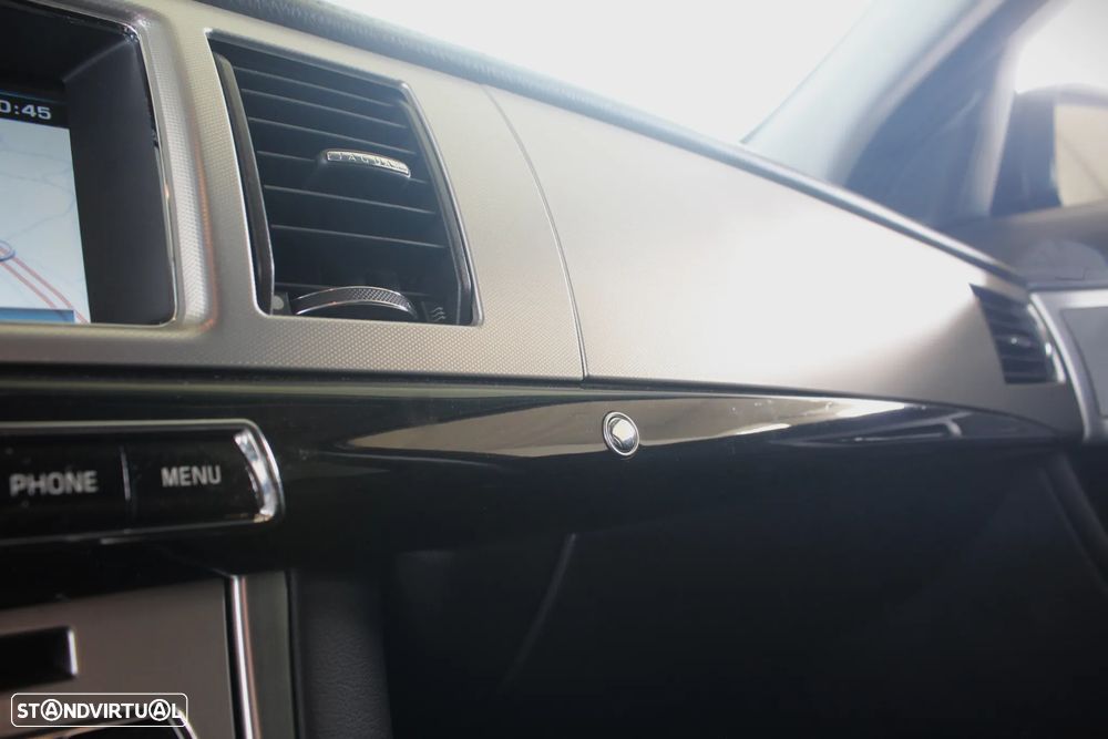 Jaguar XF Sportbrake 2.2 D R-Sport - 56