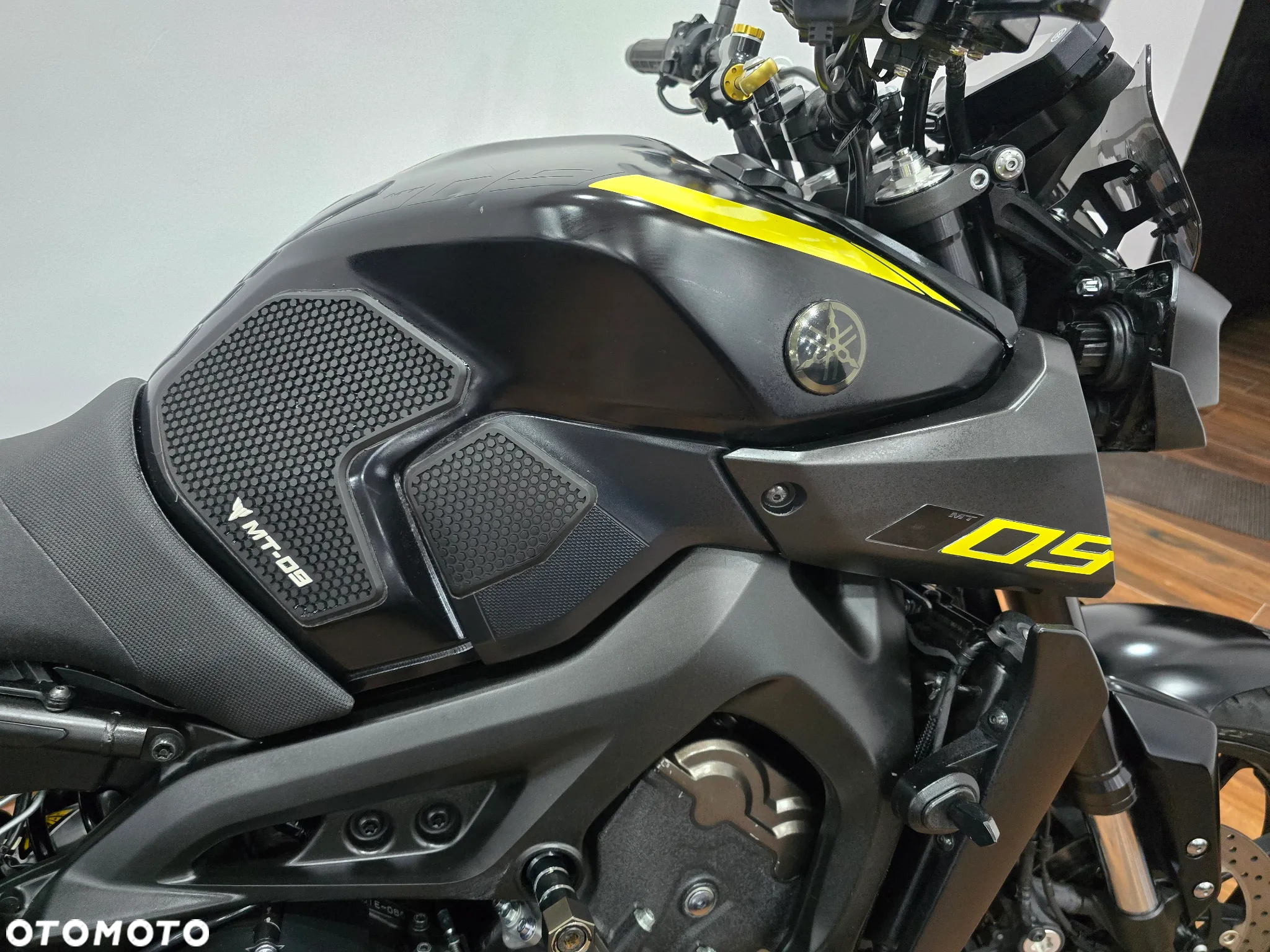 Yamaha MT - 12