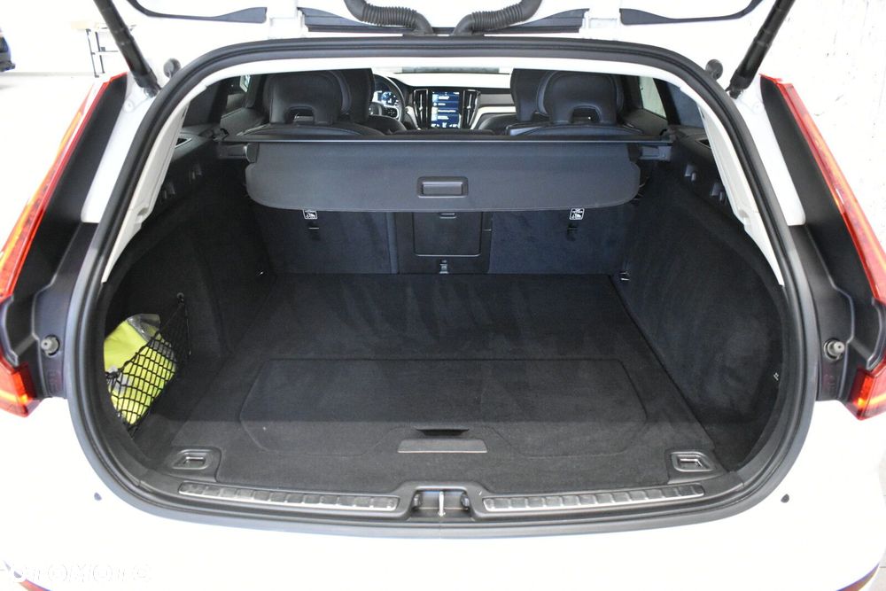 Volvo V60 Cross Country - 22