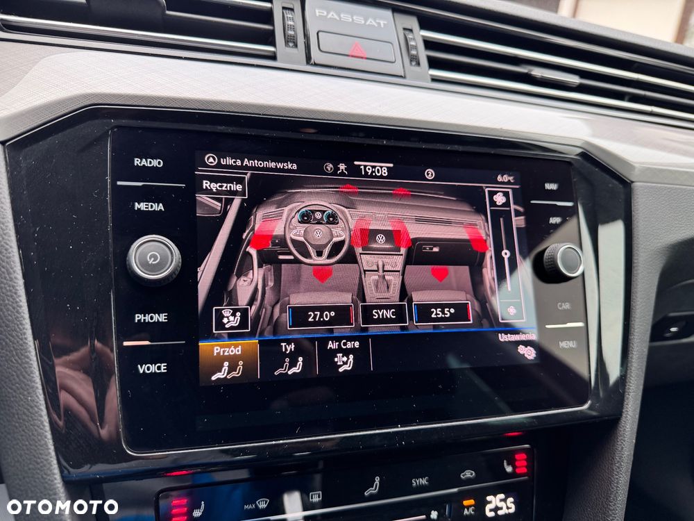 Volkswagen Passat 2.0 TDI SCR DSG Elegance - 33