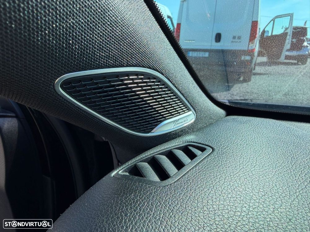 Mercedes-Benz A 35 AMG - 40