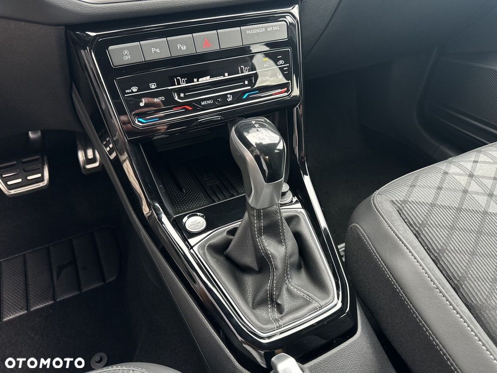 Volkswagen T-Cross - 16