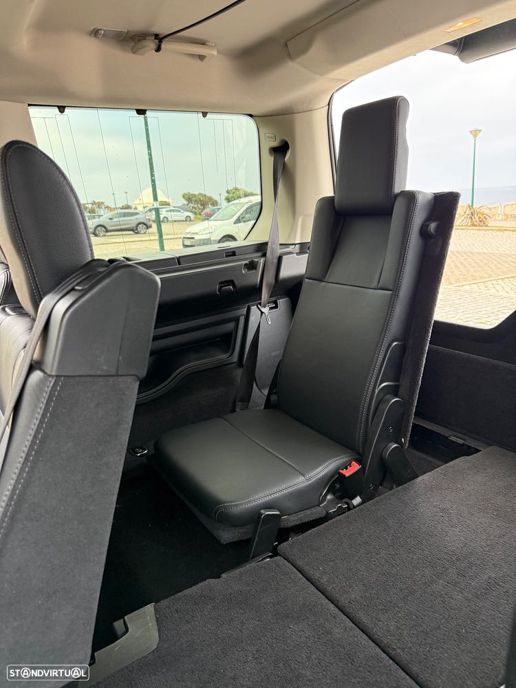 Land Rover Discovery SD V6 HSE - 30