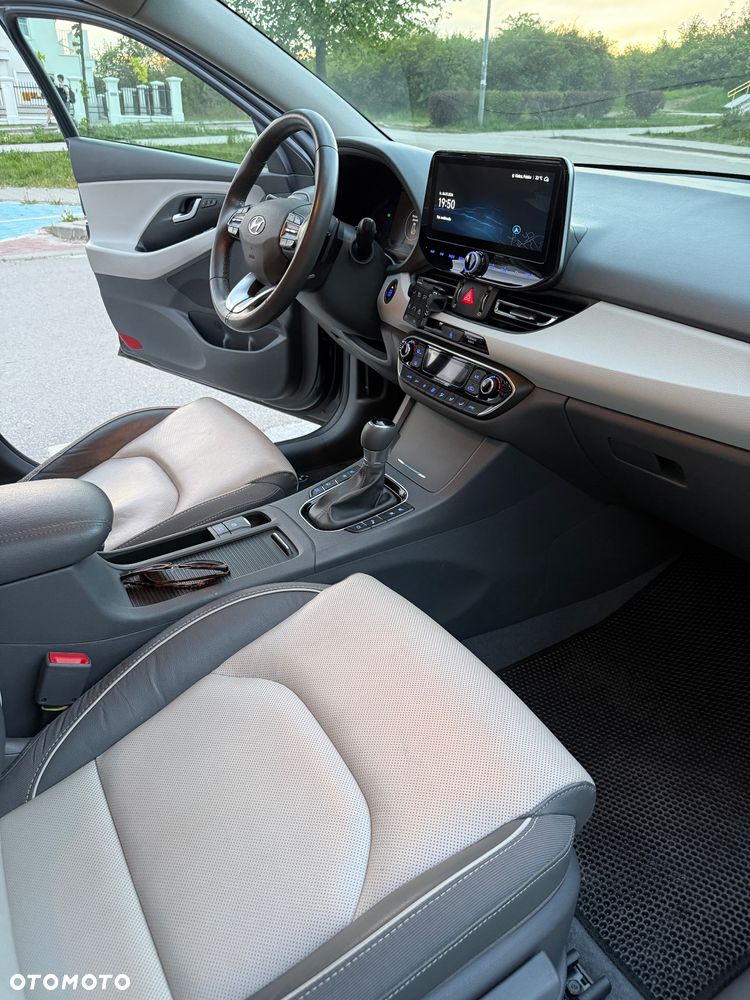 Hyundai i30 1.5 T-GDI 48V Executive DCT - 21