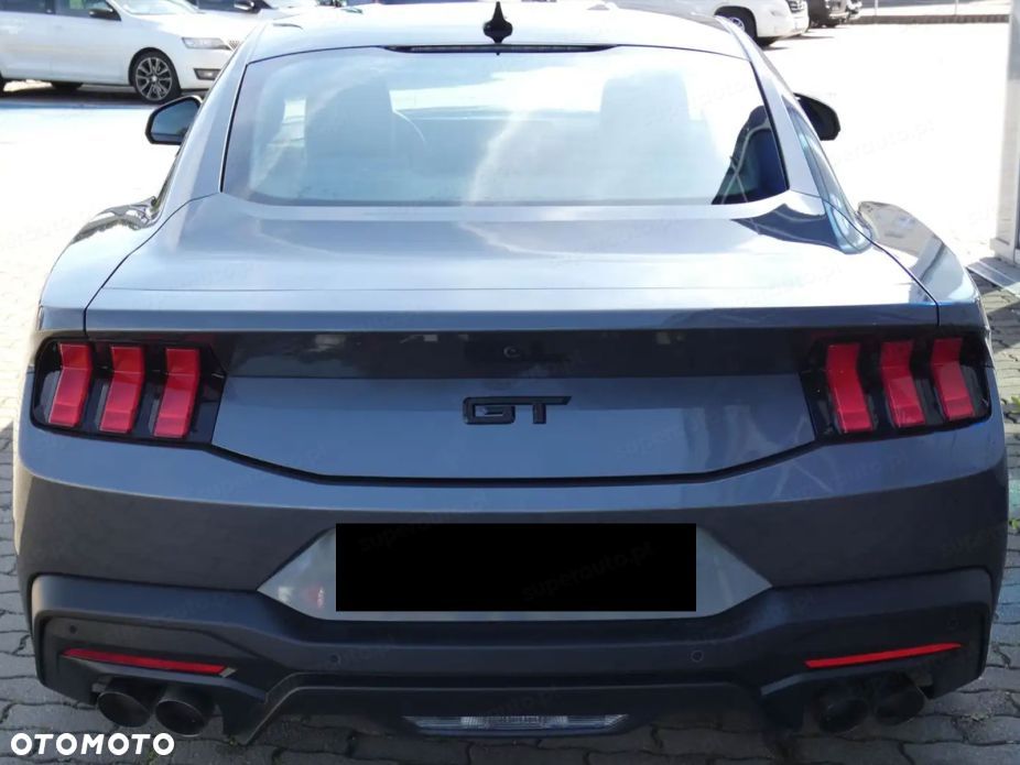 Ford Mustang - 5
