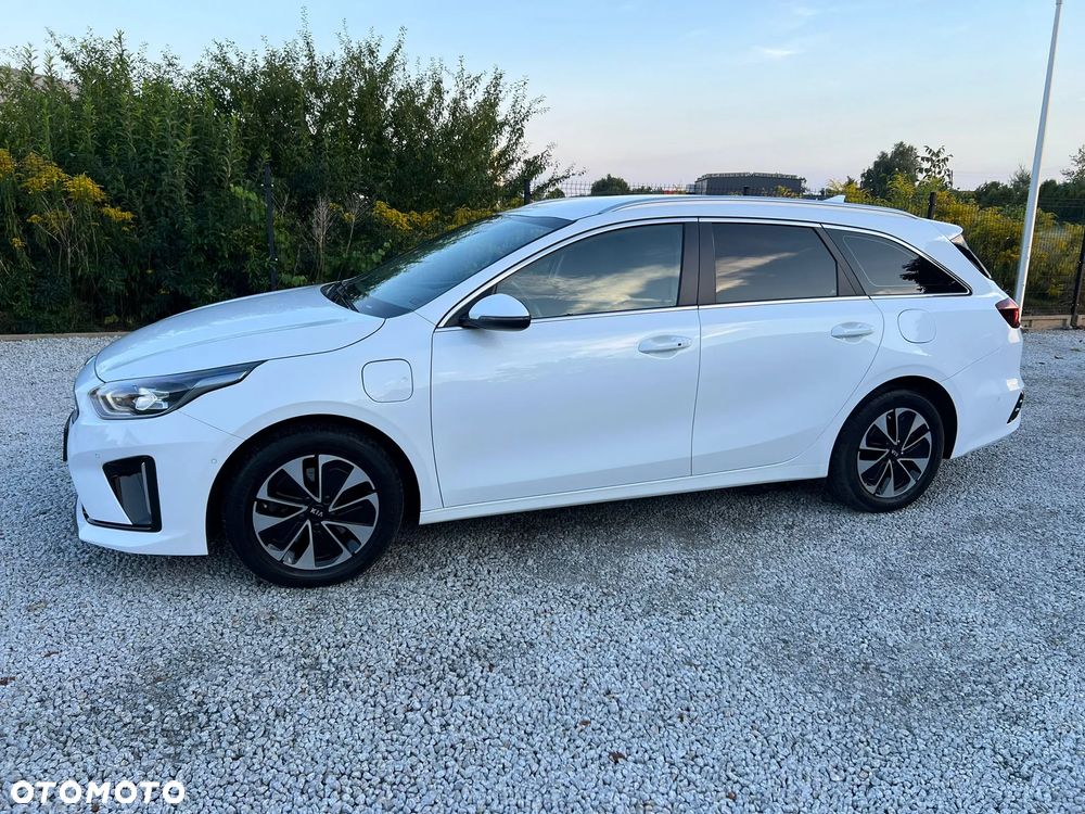Kia Ceed SW 1.6 GDI DCT OPF Plug-in-Hybrid Spirit - 3