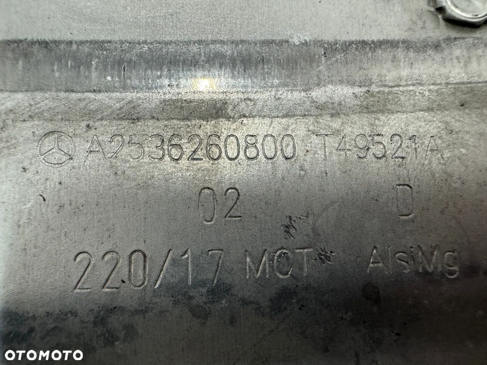 Pas przedni wzmocnienie górne Mercedes glc w253 oryginalny - 9