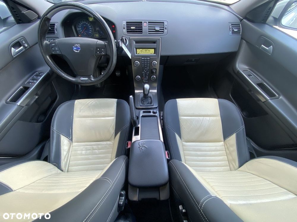 Volvo V50 - 10