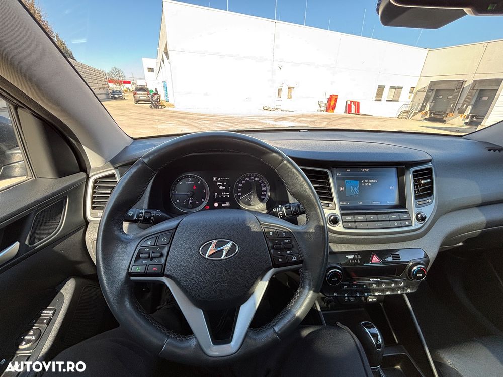 Hyundai Tucson 2.0 CRDI 4WD 6AT Luxury Pack+ - 28