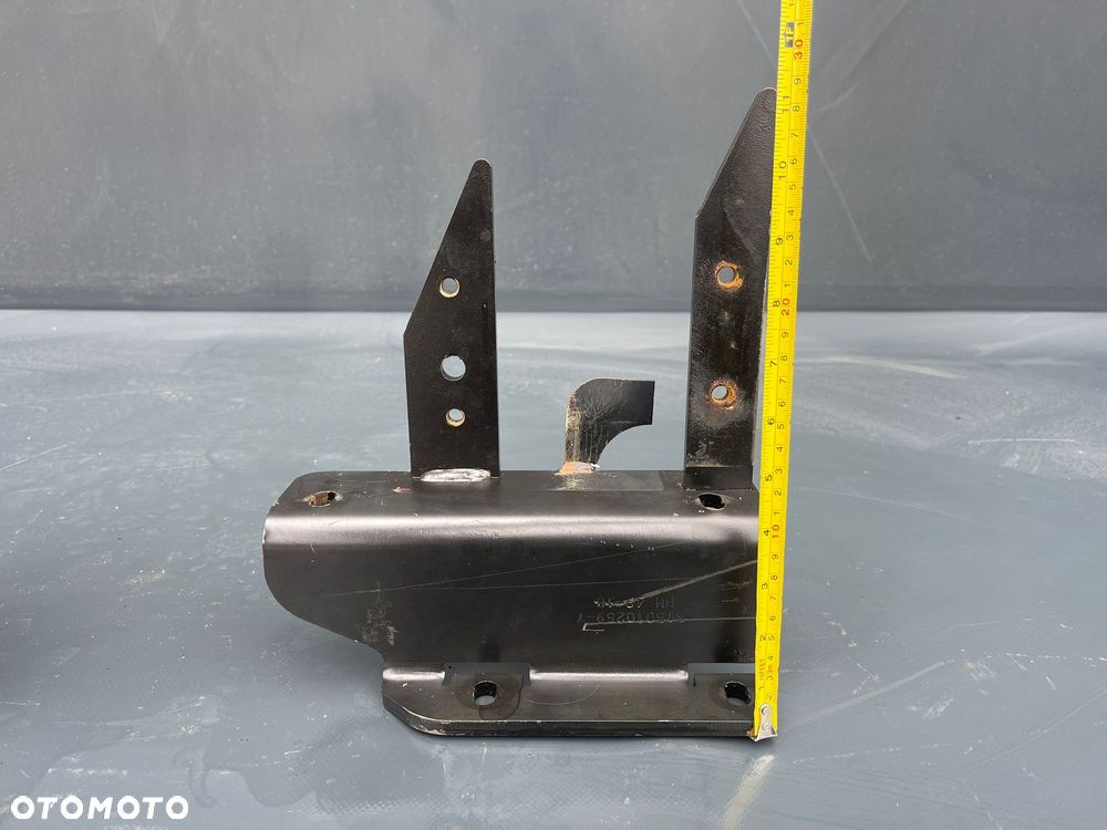 Mocowanie slupka i ściany przedniej z szyną dachową KRONE - 3