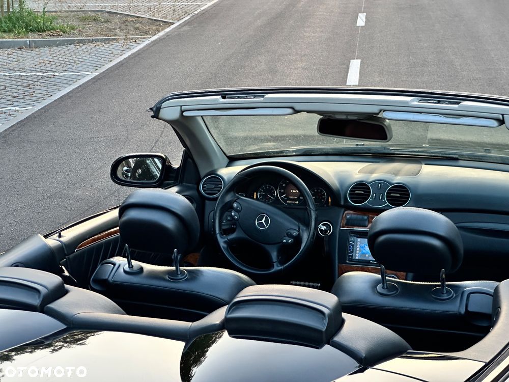 Mercedes-Benz CLK - 11