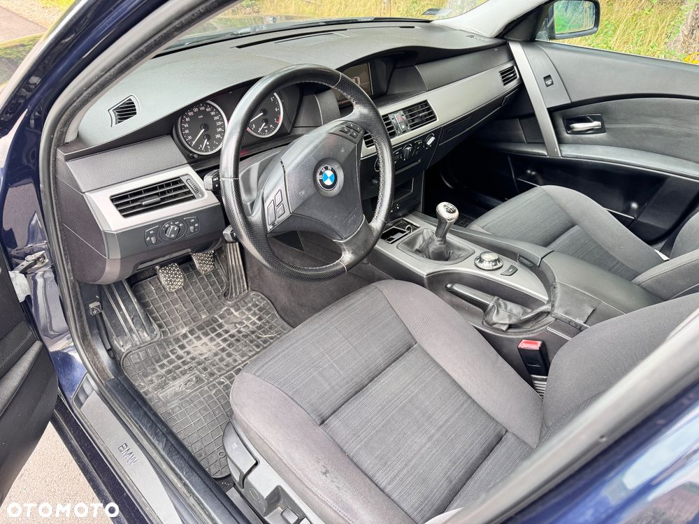 BMW Seria 5 520i - 10