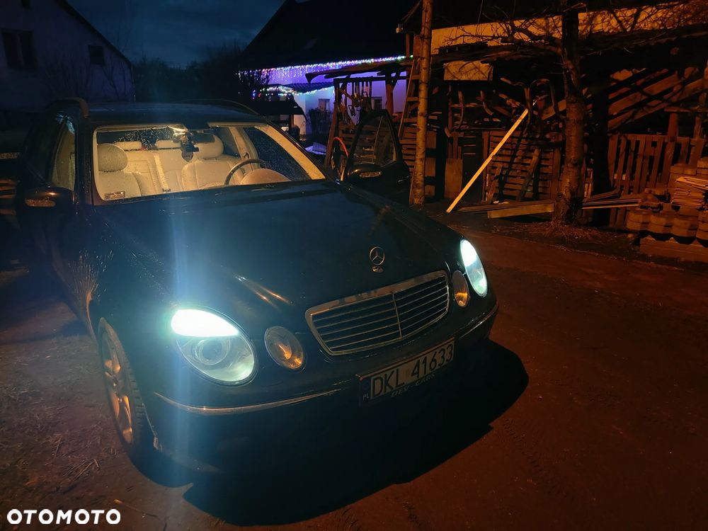 Mercedes-Benz Klasa E 320 T Avantgarde - 40