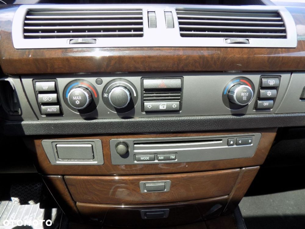 BMW Seria 7 - 12