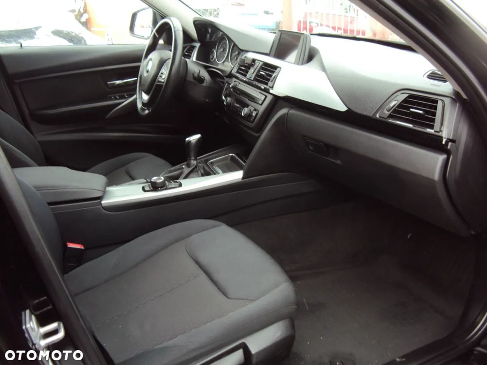 BMW Seria 3 318d Modern Line - 9
