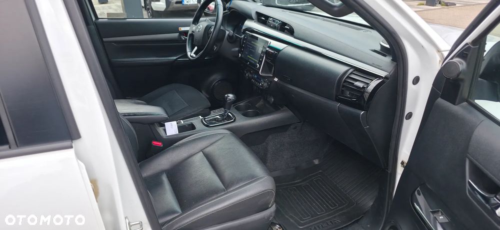 Toyota Hilux 2.8 D-4D Double Cab Invincible 4x4 - 8
