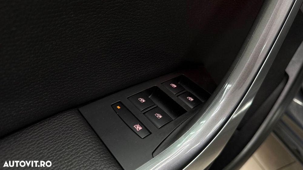 Opel Astra 1.4 Turbo ECOTEC Cosmo - 24