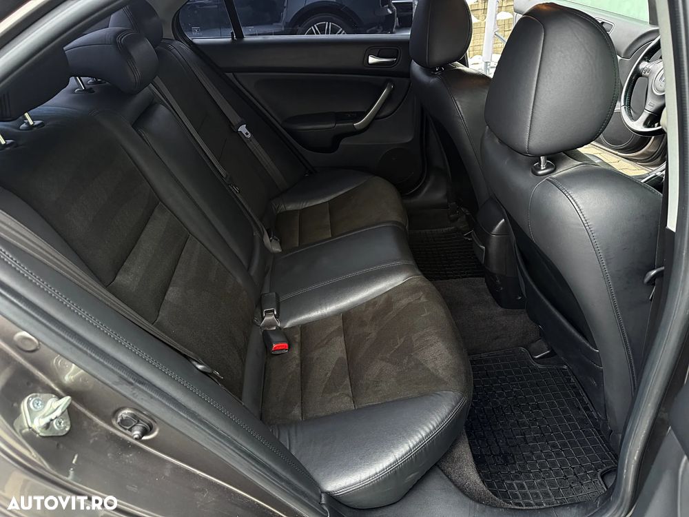 Honda Accord 2.2i-CTDi 4 Door Executive - 26