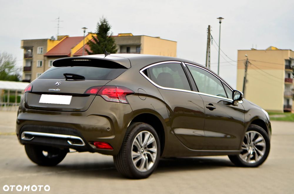 Citroën DS4 e-HDi 115 SoChic - 9