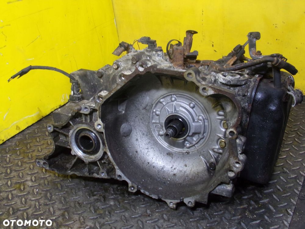 TUCSON 2.0 CRDI 06r 113KM skrzynia biegow AUTOMAT 4x4 N4NJD - 3