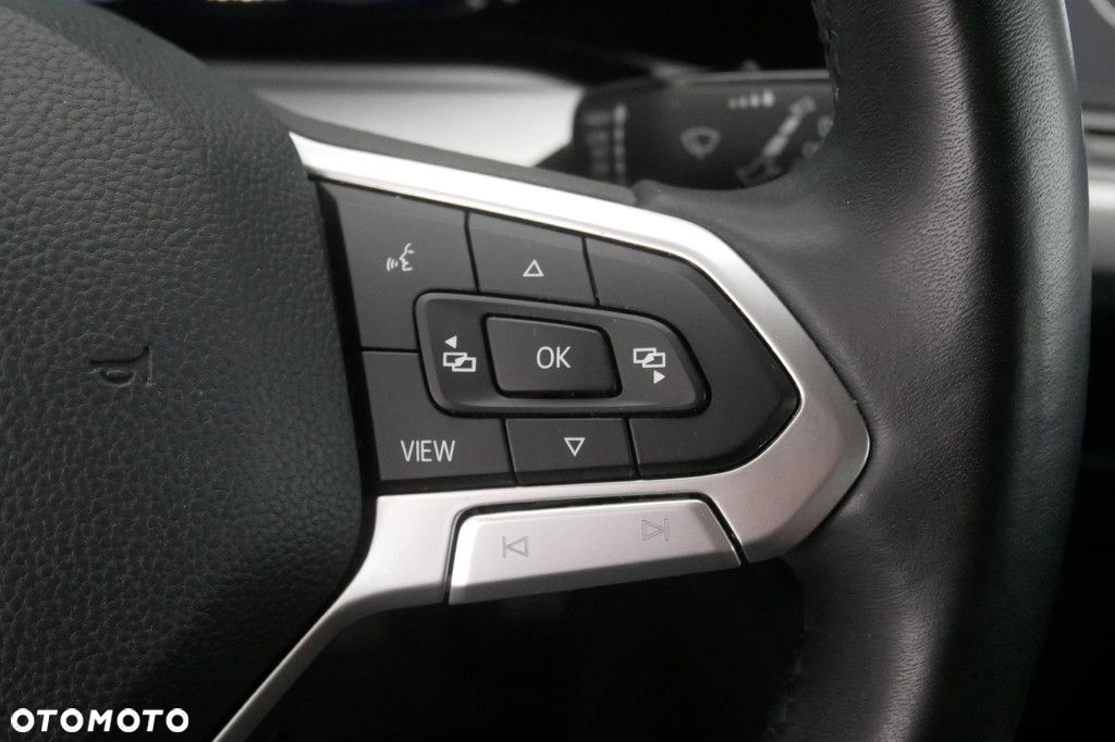 Volkswagen Golf - 21