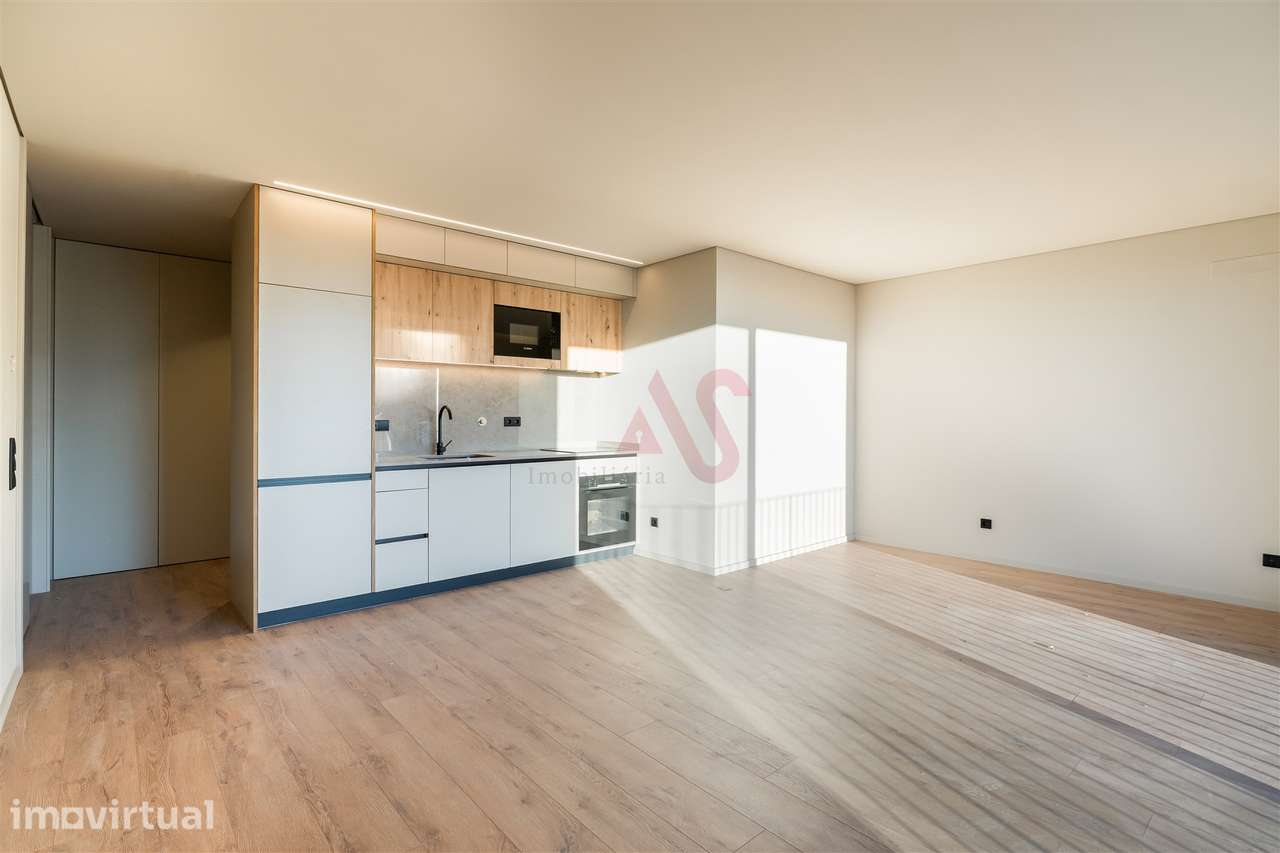 Apartamento T2 inserido no empreendimento Santos Silva em Vila Nova de - Grande imagem: 3/22