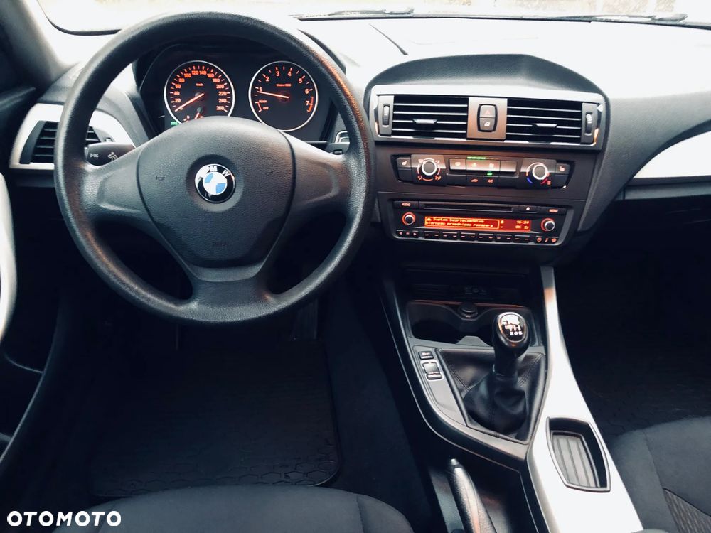 BMW Seria 1 114i - 11