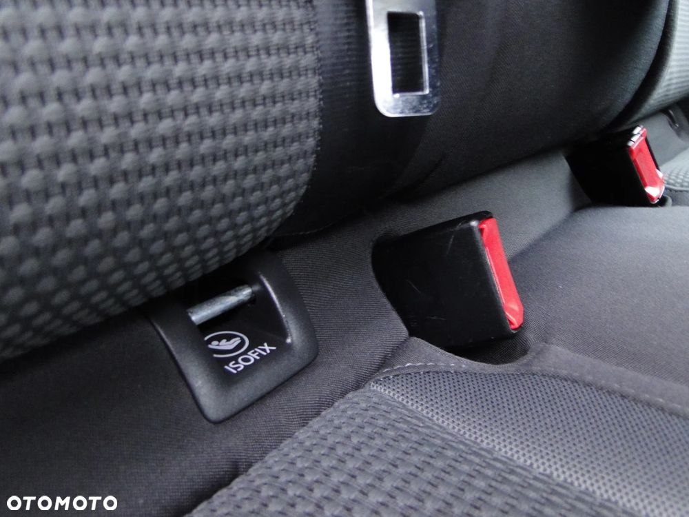 Volkswagen Golf 2.0 TDI DPF BlueMotion Technology DSG Comfortline - 28