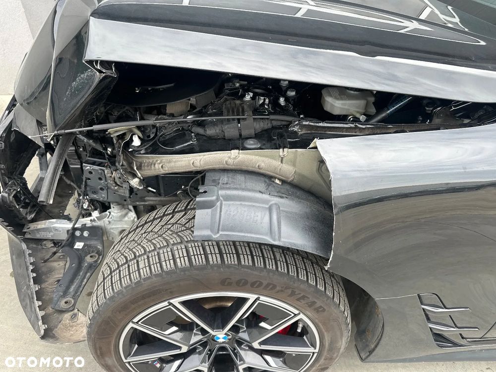 BMW i4 - 13
