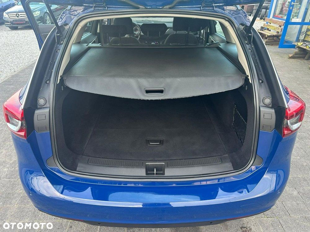 Opel Insignia - 35