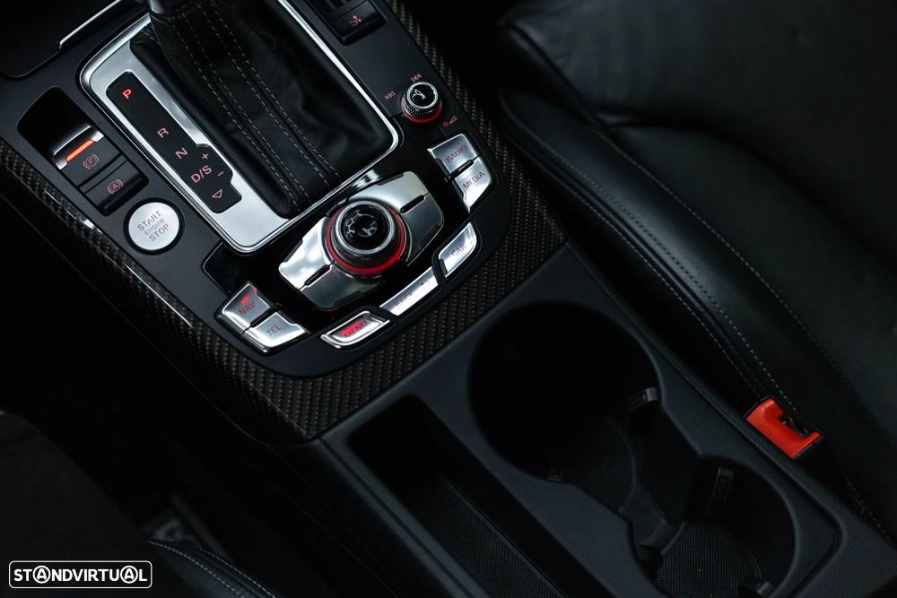 Audi RS5 4.2 FSi quattro - 38