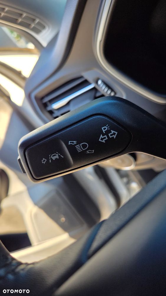 Ford Focus Turnier 1.5 EcoBlue Start-Stopp-System TITANIUM STYLE - 28