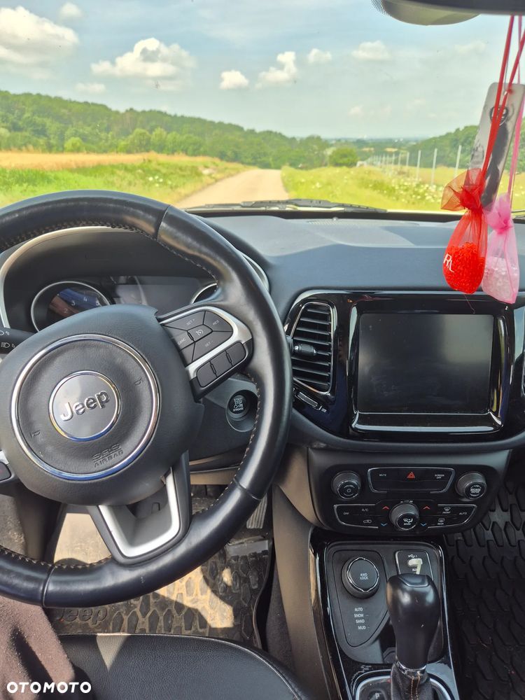 Jeep Compass - 11