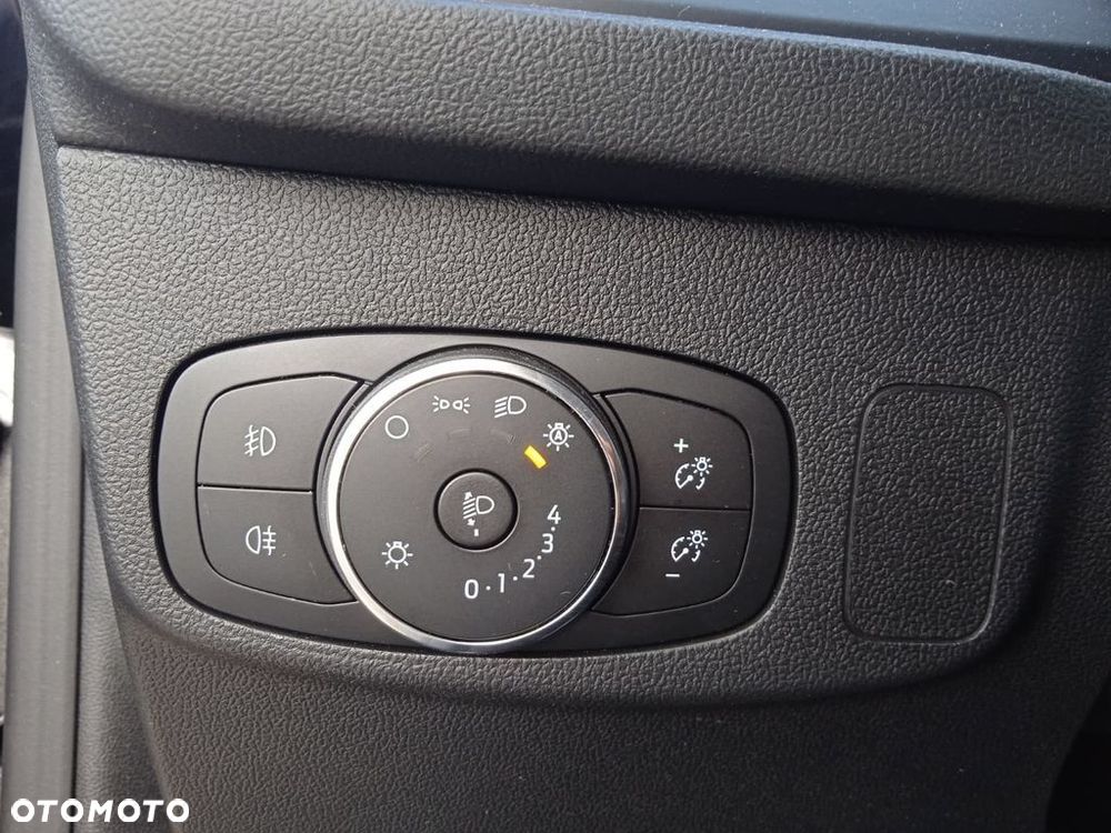 Ford Focus 1.0 EcoBoost mHEV ST-Line X - 33