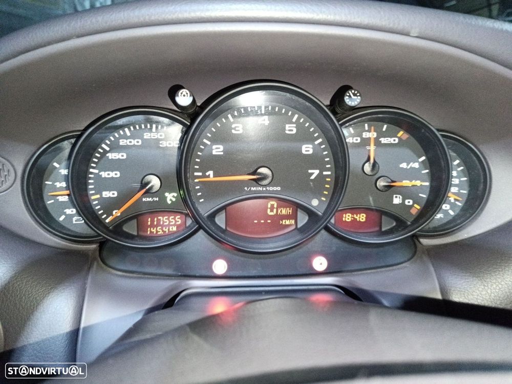 Porsche 911 Série F - 22