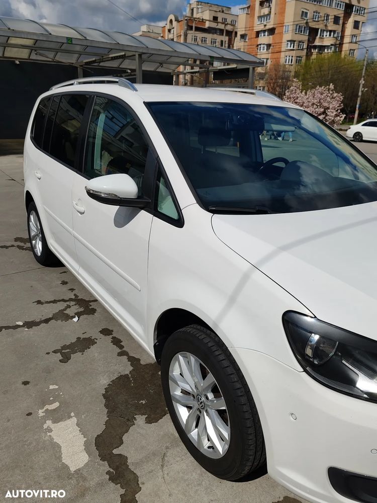 Volkswagen Touran 2.0 TDI DSG Comfortline - 6