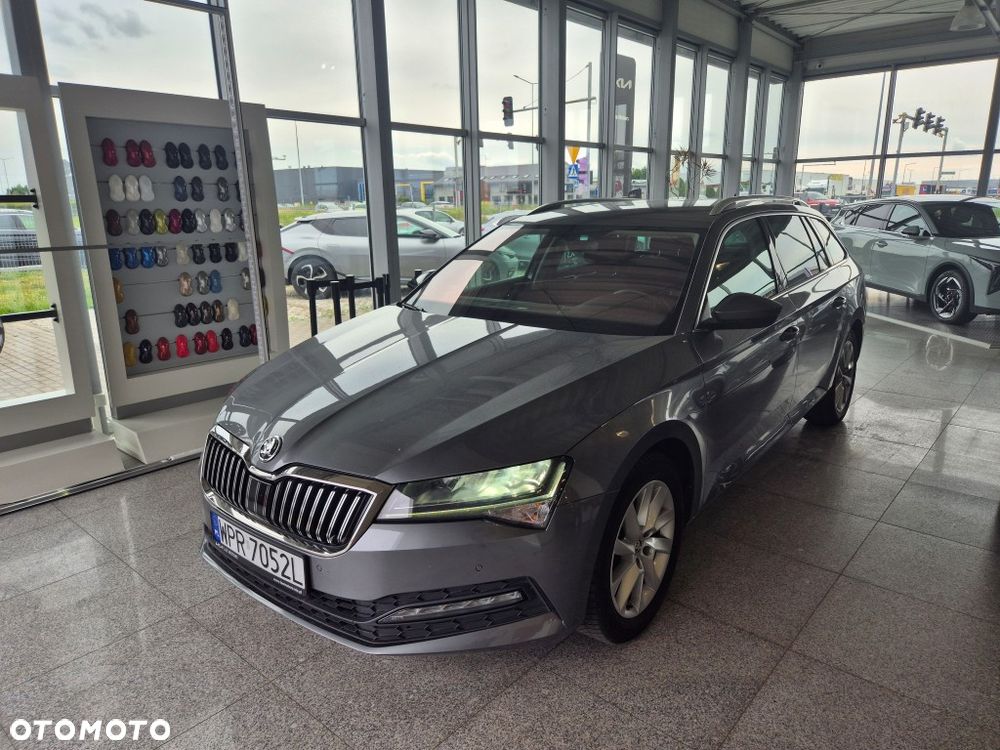 Skoda Superb 2.0 TDI SCR Ambition DSG - 2