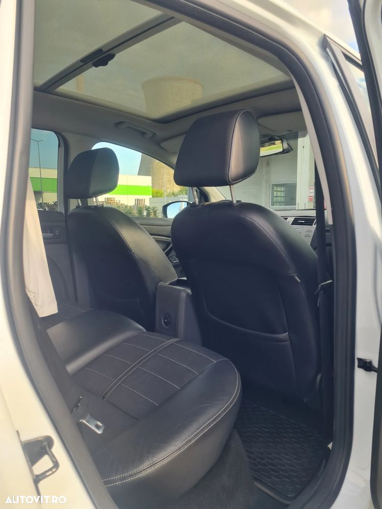 Ford Kuga - 9