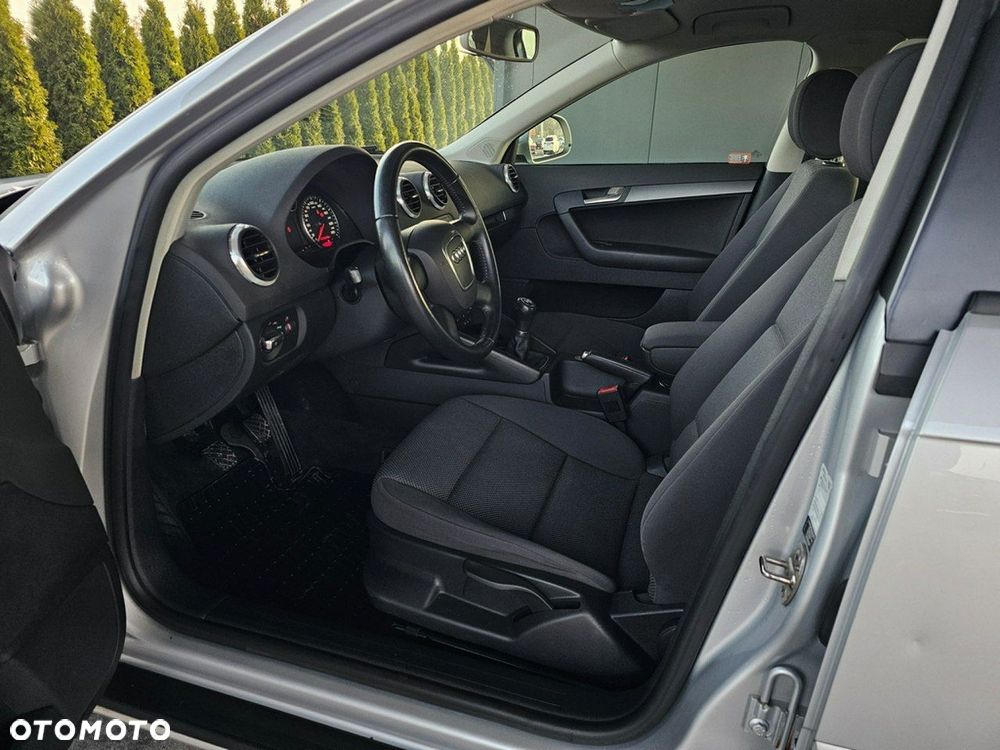 Audi A3 Sportback - 13