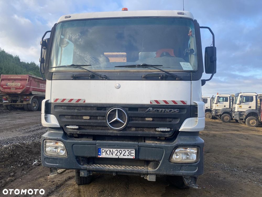 Mercedes-Benz Actros - 1