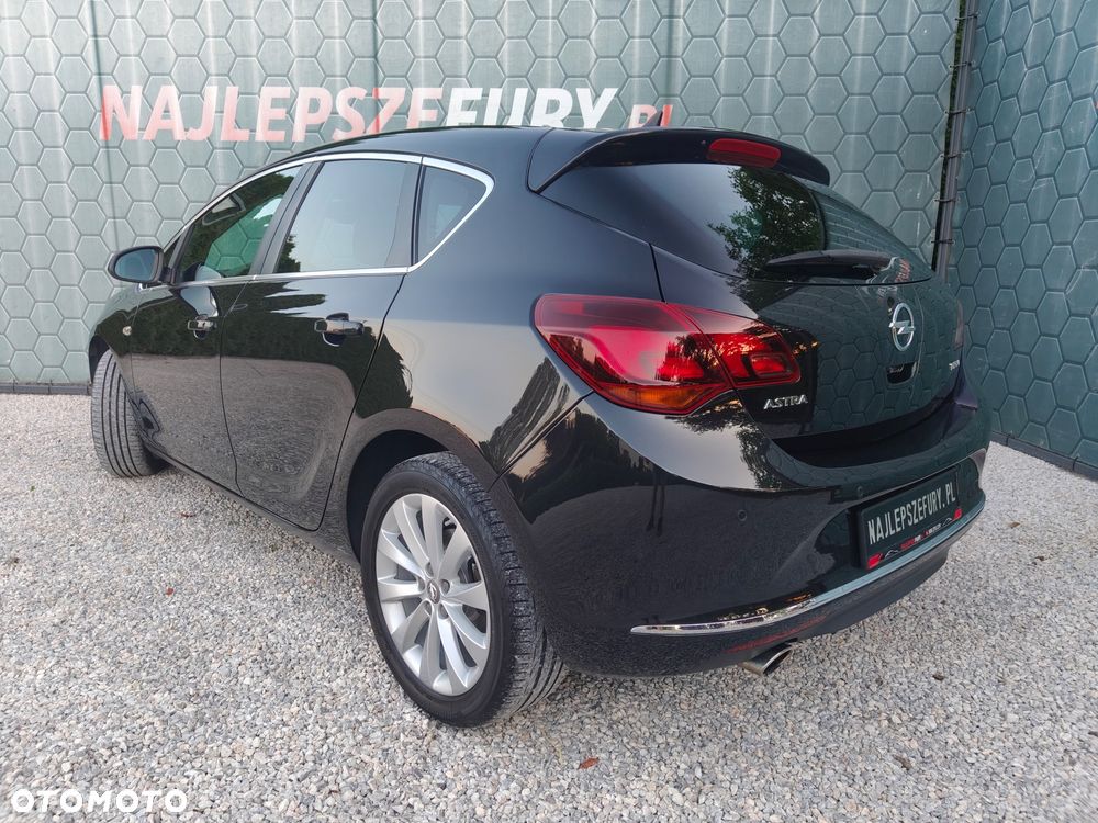 Opel Astra 1.4 Turbo Exklusiv - 9