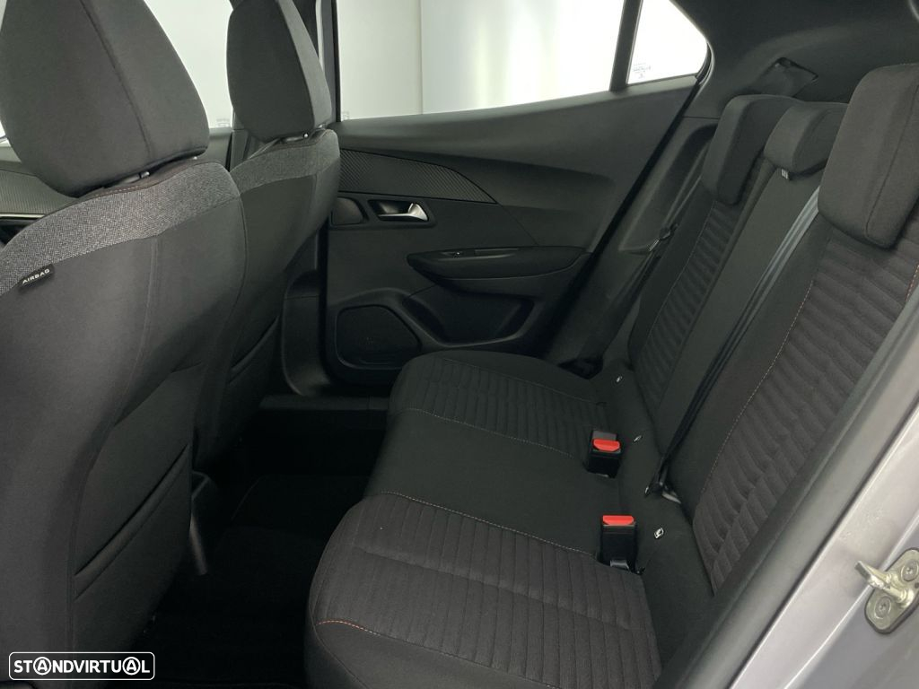 Peugeot 2008 1.2 PureTech Active Pack - 12