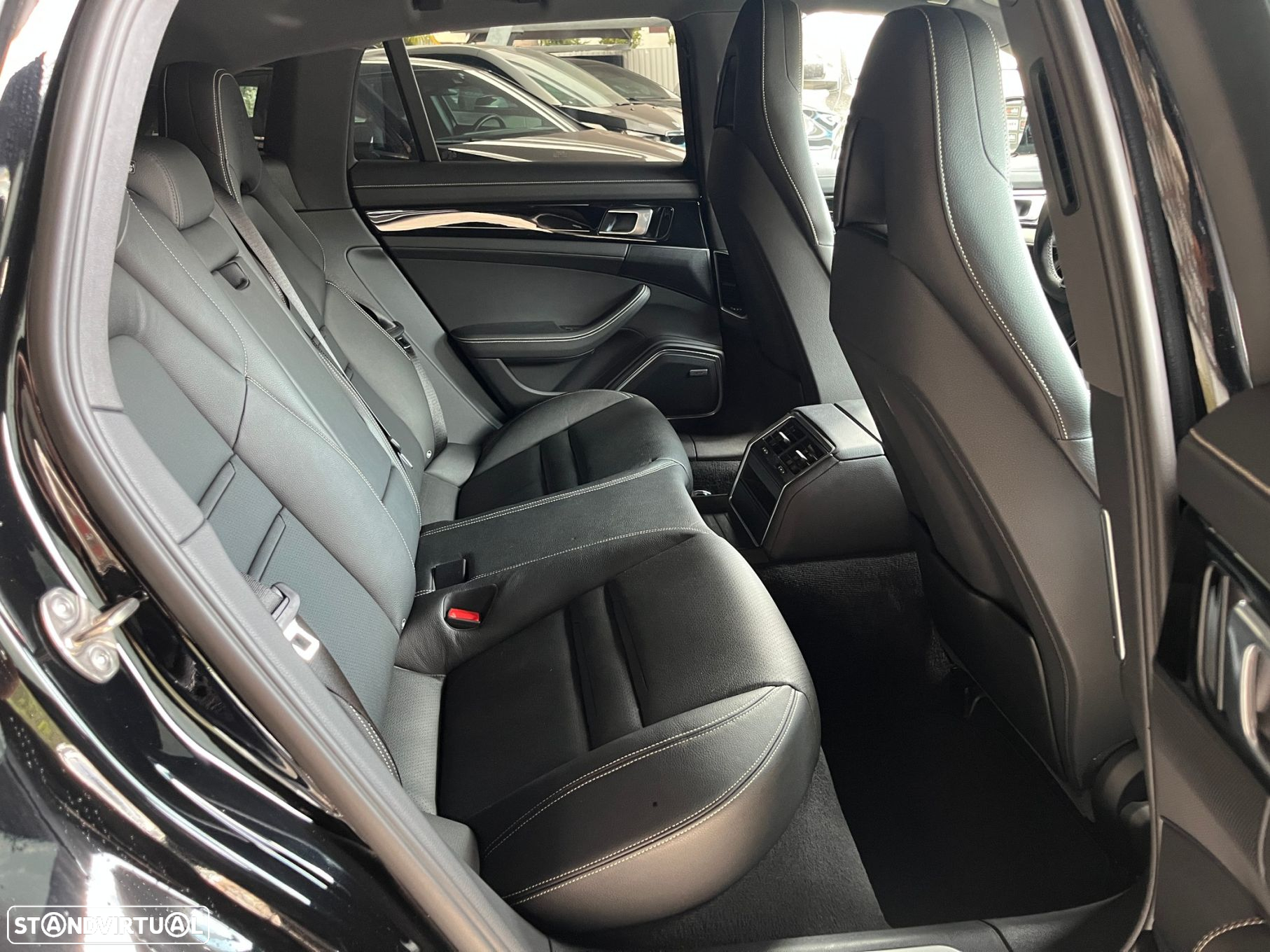 Porsche Panamera Sport Turismo 4 E-Hybrid 10 Years Edition - 53