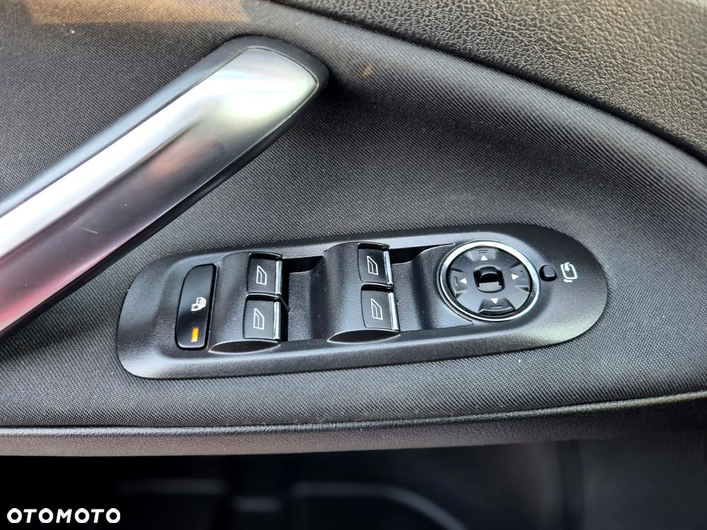 Ford Mondeo 2.0 TDCi Platinium X Plus (Titanium) - 32