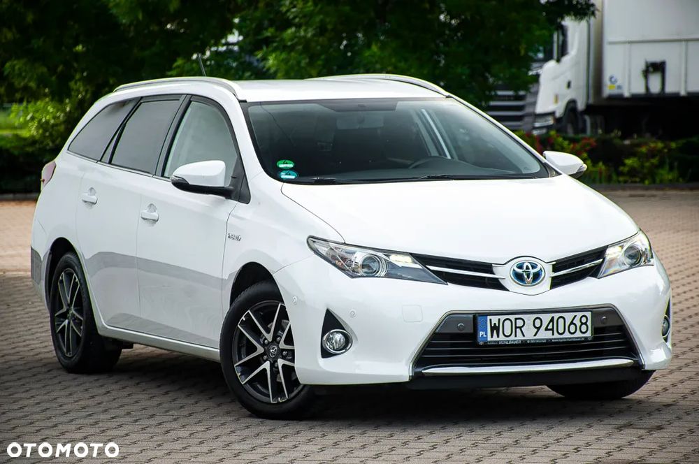Toyota Auris 1.8 HSD Prestige NAVI - 2