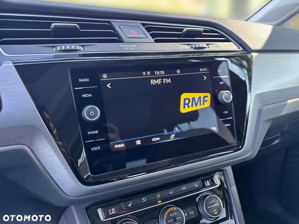 Volkswagen Touran 2.0 TDI BMT SCR Comfortline - 24