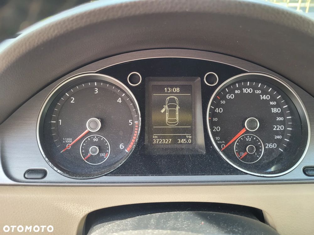 Volkswagen Passat 2.0 TDI Comfortline - 9