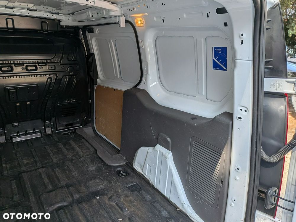 Ford Transit Connect - 25